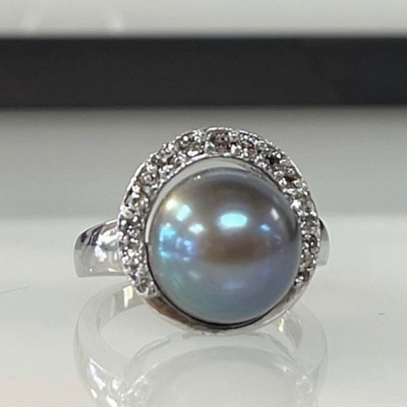 Jewelry - Sterling large freshwater Black pearl ring